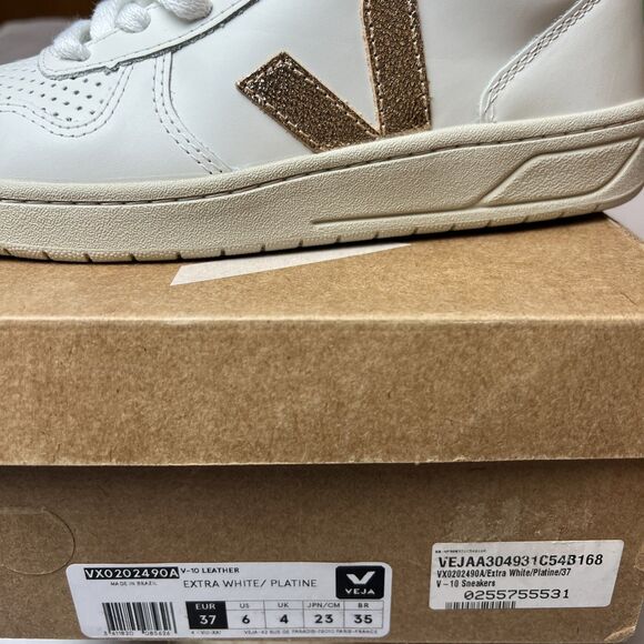 Veja V-10 Leather Extra White Platine Size 6 NIB - Picture 3 of 8